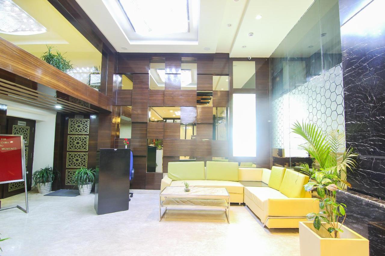 Moments Hotell Lucknow Eksteriør bilde