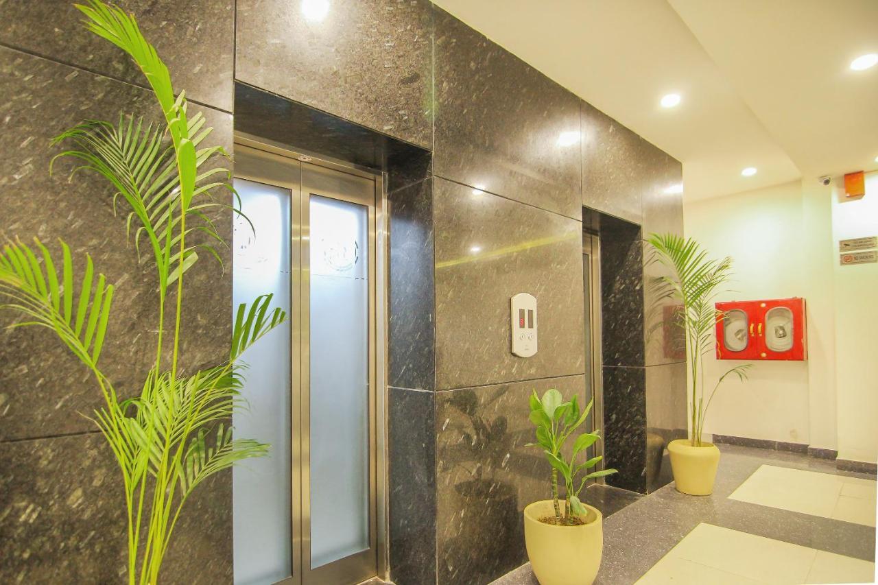 Moments Hotell Lucknow Eksteriør bilde
