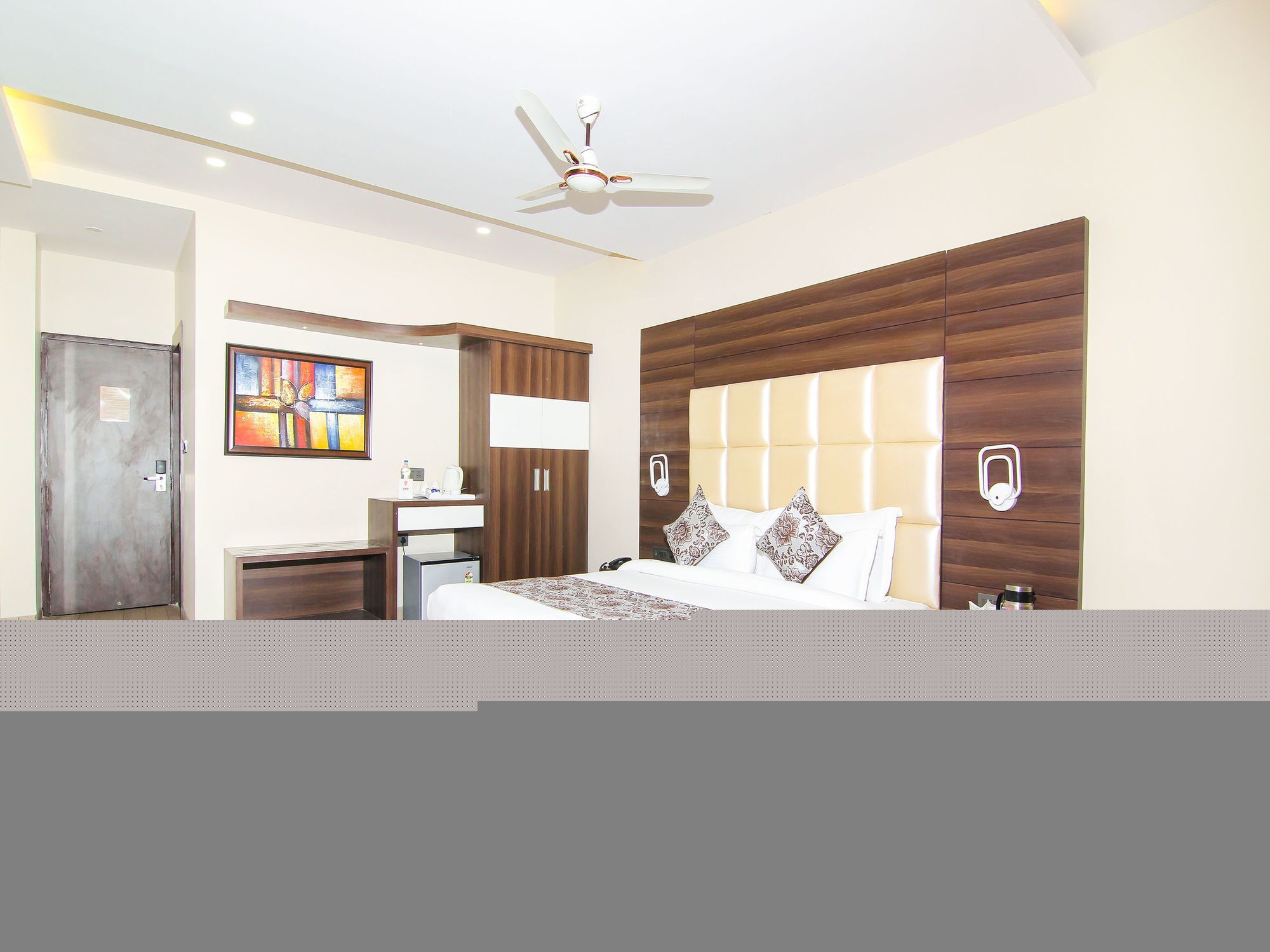 Moments Hotell Lucknow Eksteriør bilde